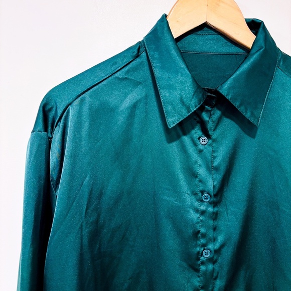 SHEIN Forest green silky shirt - Picture 3 of 8